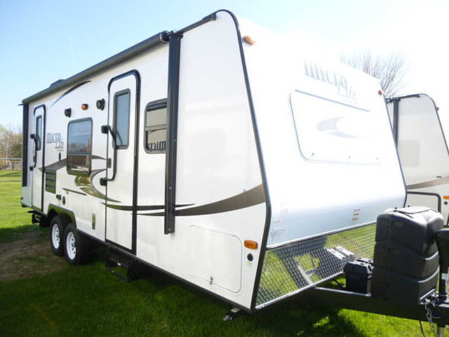 2015 Forest River Flagstaff Micro Lite Photo