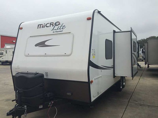 2015 Forest River Flagstaff Micro Lite Photo