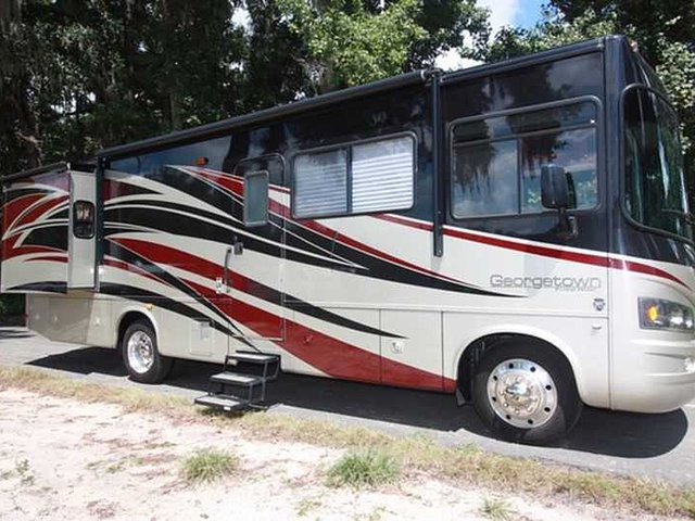 2012 Forest River Georgetown XL Photo