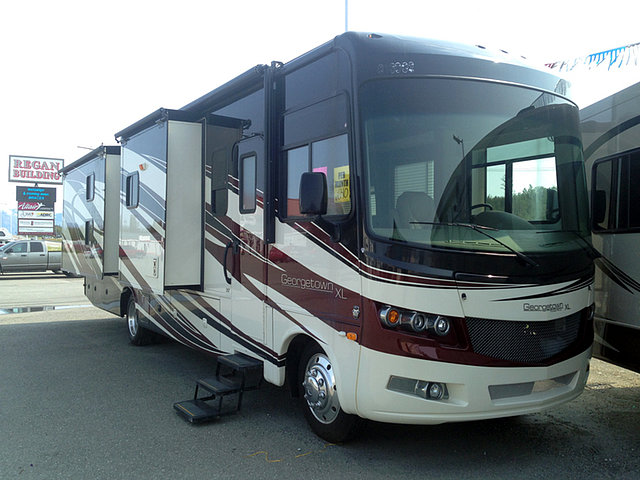 2013 Forest River Georgetown XL Photo
