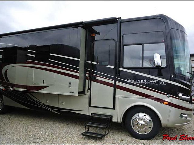 2015 Forest River Georgetown XL Photo