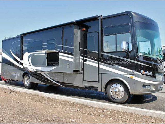2015 Forest River Georgetown XL Photo