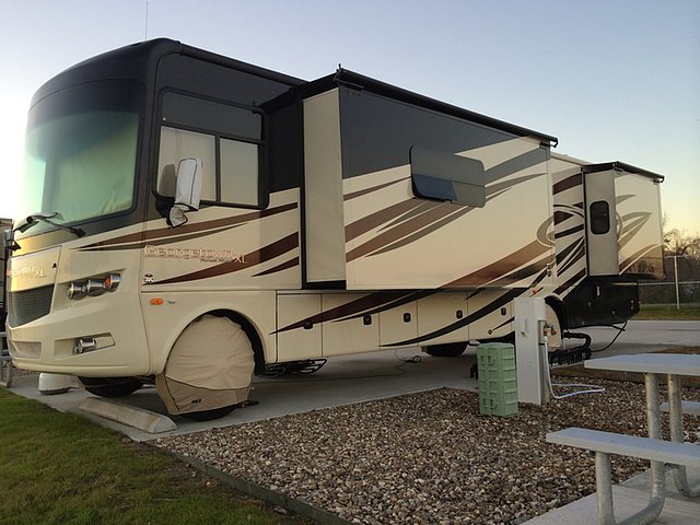2015 Forest River Georgetown XL Photo