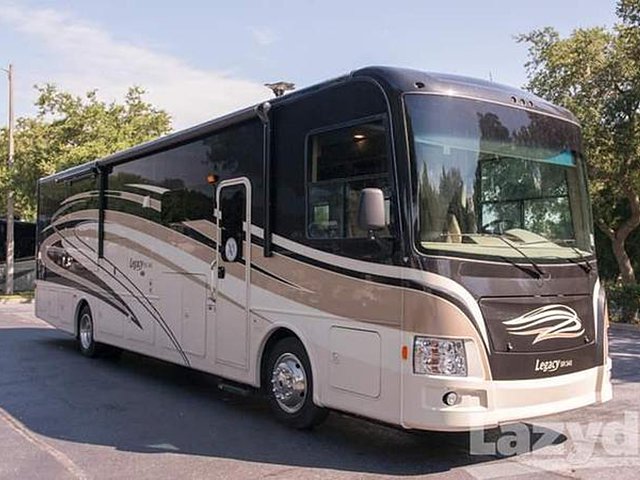 2016 Forest River Legacy SR 340 Photo
