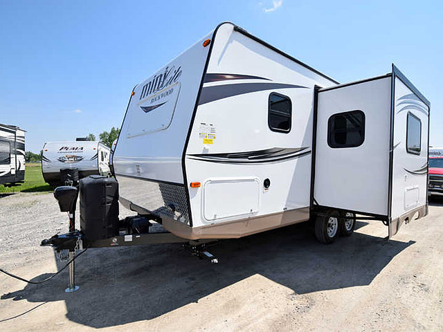 2015 Forest River Rockwood Mini Lite Photo