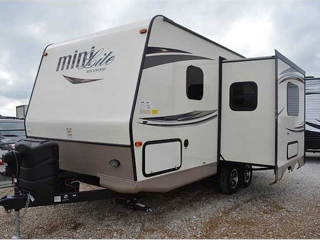 2015 Forest River Rockwood Mini Lite Photo