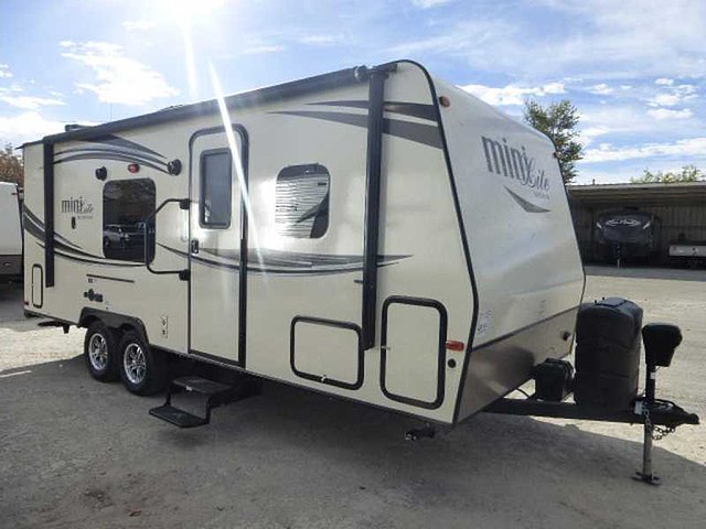 2015 Forest River Rockwood Mini Lite Photo