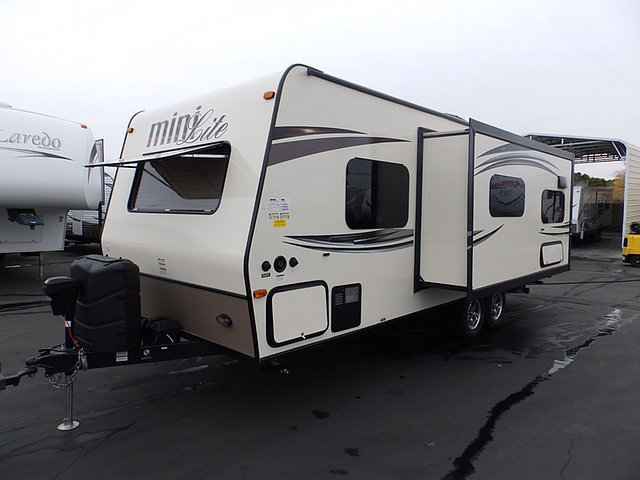 2015 Forest River Rockwood Mini Lite Photo