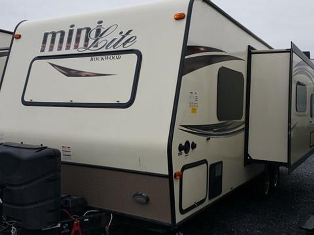 2015 Forest River Rockwood Mini Lite Photo