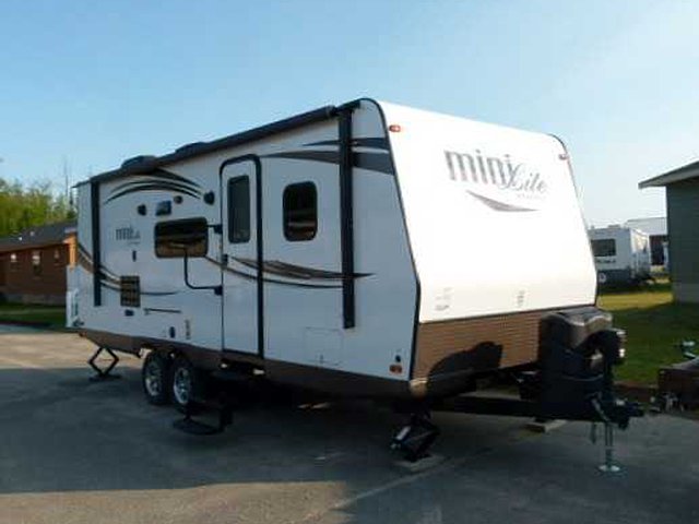 2015 Forest River Rockwood Mini Lite Photo