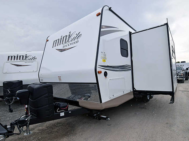 2015 Forest River Rockwood Mini Lite Photo