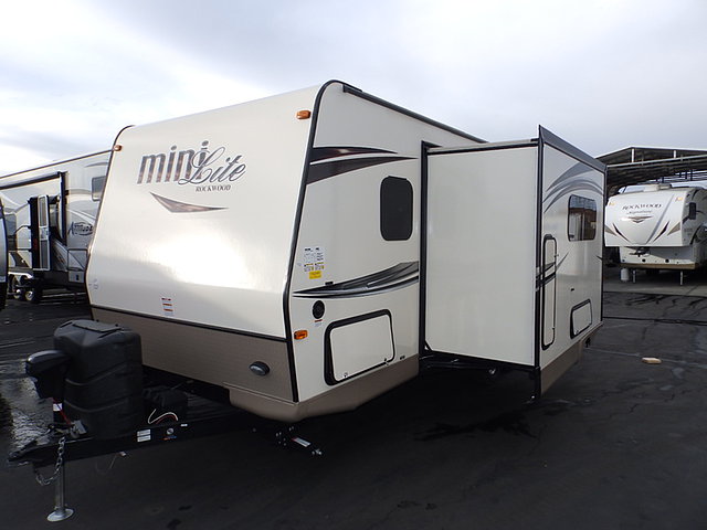 2015 Forest River Rockwood Mini Lite Photo