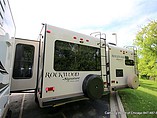 2016 Forest River Rockwood Signature Ultra Lite Photo #19