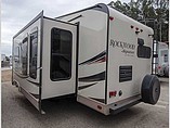 2015 Forest River Rockwood Signature Ultra Lite Photo #6