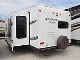 2015 Forest River Rockwood Signature Ultra Lite Photo #5