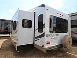 2015 Forest River Rockwood Signature Ultra Lite Photo #10