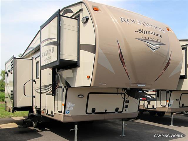2016 Forest River Rockwood Signature Ultra Lite Photo
