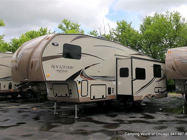 2016 Forest River Rockwood Signature Ultra Lite Photo