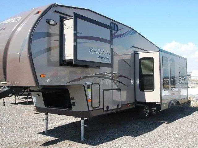 2015 Forest River Rockwood Signature Ultra Lite Photo