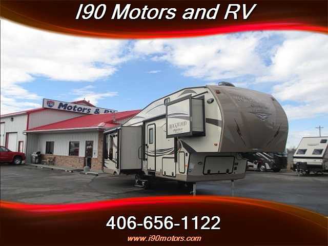 2015 Forest River Rockwood Signature Ultra Lite Photo