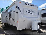 2015 Forest River Rockwood Signature Ultra Lite Photo #3