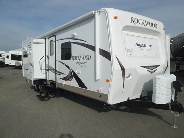 2015 Forest River Rockwood Signature Ultra Lite Photo