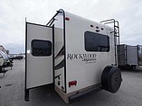 2016 Forest River Rockwood Signature Ultra Lite Photo #4