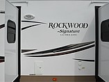 2015 Forest River Rockwood Signature Ultra Lite Photo #18