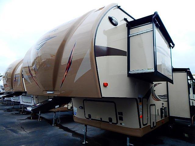 2016 Forest River Rockwood Signature Ultra Lite Photo