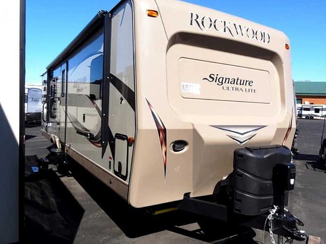 2016 Forest River Rockwood Signature Ultra Lite Photo