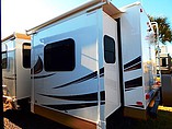 2015 Forest River Rockwood Signature Ultra Lite Photo #4