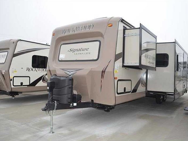 2015 Forest River Rockwood Signature Ultra Lite Photo