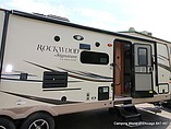 2016 Forest River Rockwood Signature Ultra Lite Photo #2