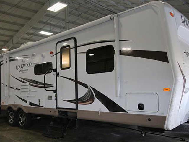2016 Forest River Rockwood Signature Ultra Lite Photo