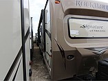2015 Forest River Rockwood Signature Ultra Lite Photo #8