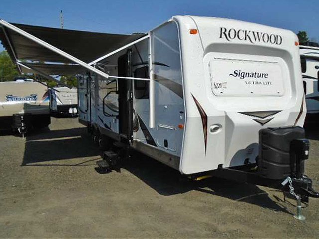 2016 Forest River Rockwood Signature Ultra Lite Photo