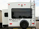 2016 Forest River Rockwood Signature Ultra Lite Photo #22