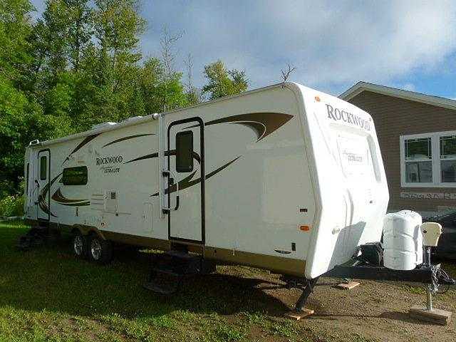 2011 Forest River Rockwood Signature Ultra Lite Photo