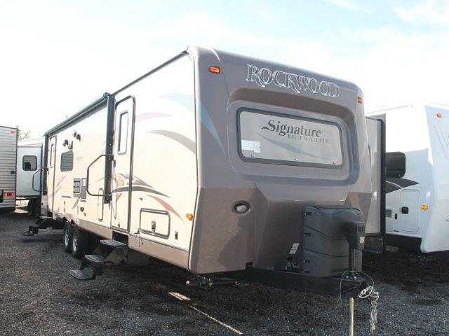 2015 Forest River Rockwood Signature Ultra Lite Photo