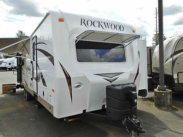 2016 Forest River Rockwood Signature Ultra Lite Photo