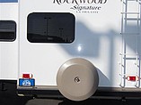 2015 Forest River Rockwood Signature Ultra Lite Photo #8