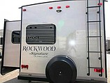 2015 Forest River Rockwood Signature Ultra Lite Photo #10