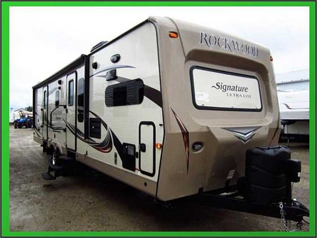 2015 Forest River Rockwood Signature Ultra Lite Photo