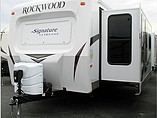 2015 Forest River Rockwood Signature Ultra Lite Photo #3