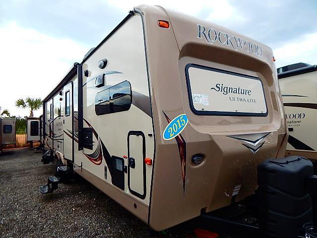 2015 Forest River Rockwood Signature Ultra Lite Photo