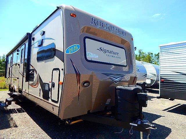 2016 Forest River Rockwood Signature Ultra Lite Photo