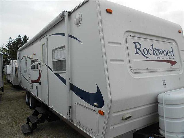 2005 Forest River Rockwood Signature Ultra Lite Photo