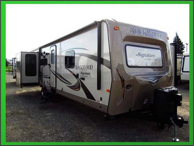 2015 Forest River Rockwood Signature Ultra Lite Photo