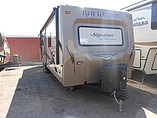 2015 Forest River Rockwood Signature Ultra Lite Photo #2