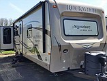 2015 Forest River Rockwood Signature Ultra Lite Photo #2